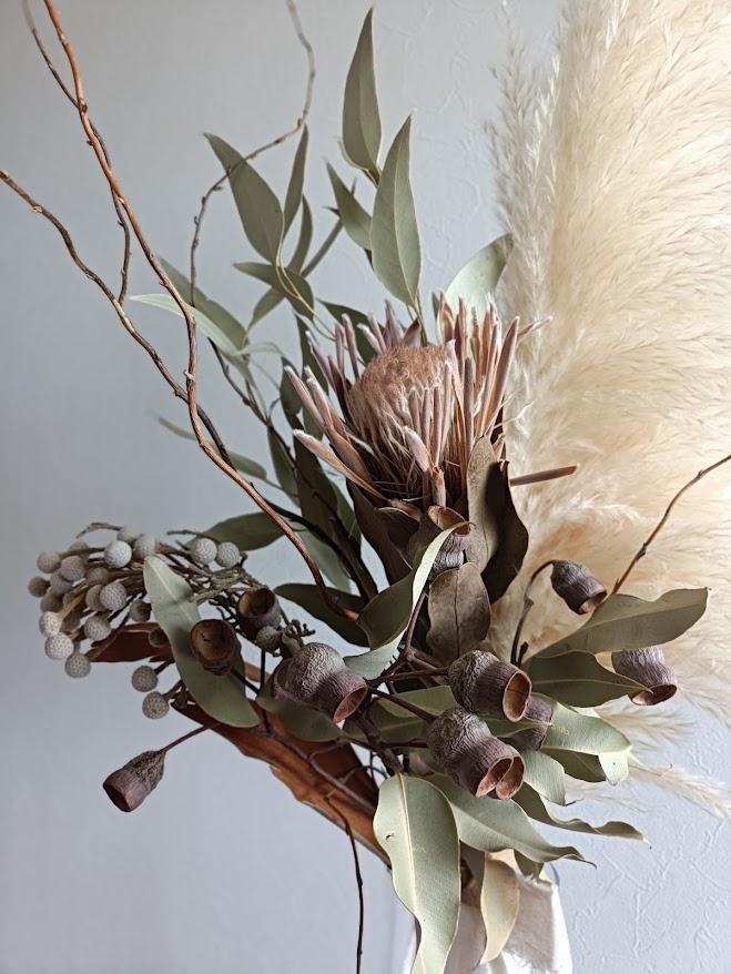 パンパスグラスとプロテアのドライフラワーセット 開店祝い 美容室 カフェ風 新築祝い インテリア店舗装飾 ウェディング | 4枚目